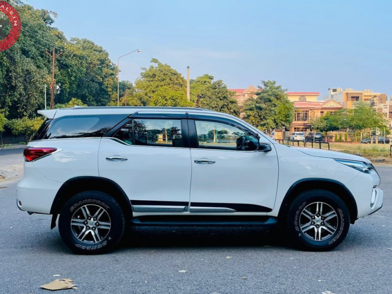 FORTUNER 4×2 Automatic  call +919878550090