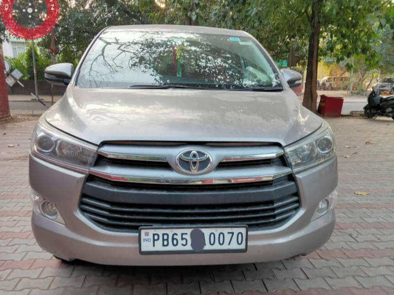 Innova cyrsta  call 9646908808