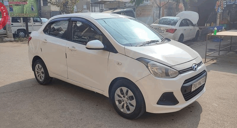 HYUNDAI XCENT call 9803915110