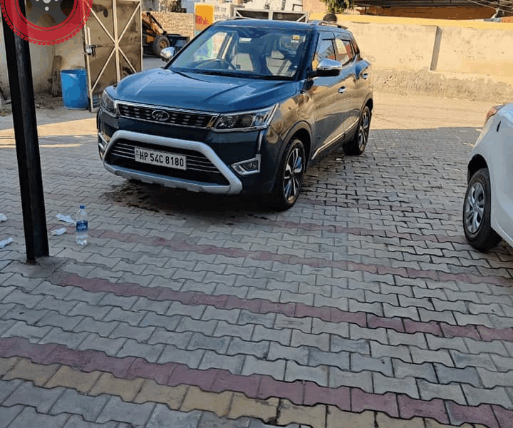 Xuv 300 w8 call 6230982686