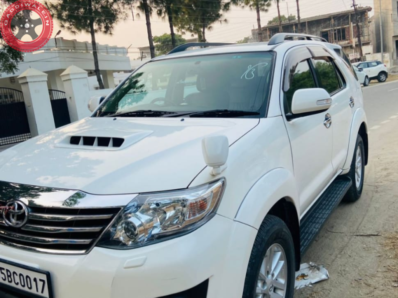 FORTUNER 4X4 CALL  9050918482
