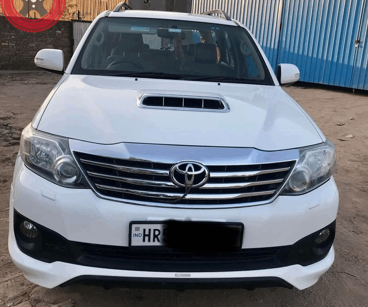 Toyota fortuner 9888887735