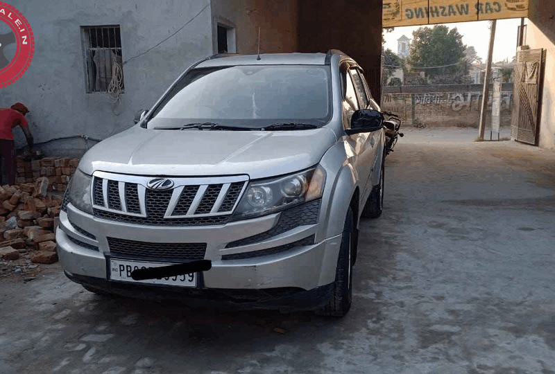 MAHINDRA XUV W4 7696367038