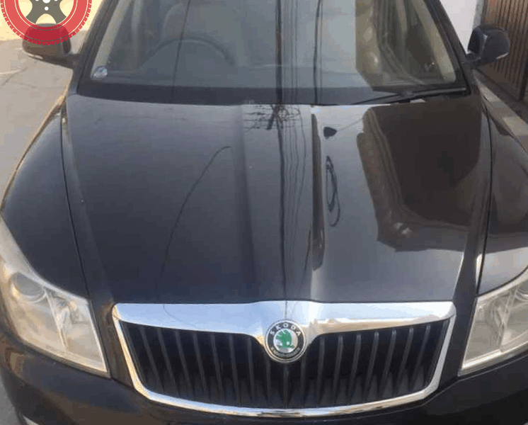 Black Skoda Laura 2010 Automatic