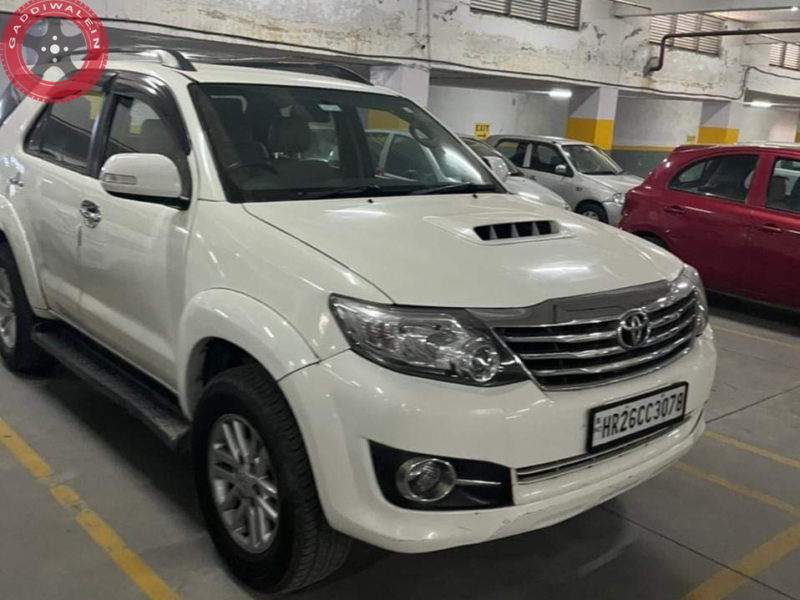 FORTUNER AUTO  9780883434
