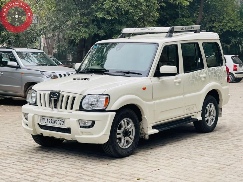 MAHINDRA Scorpio call 9999-9898-30