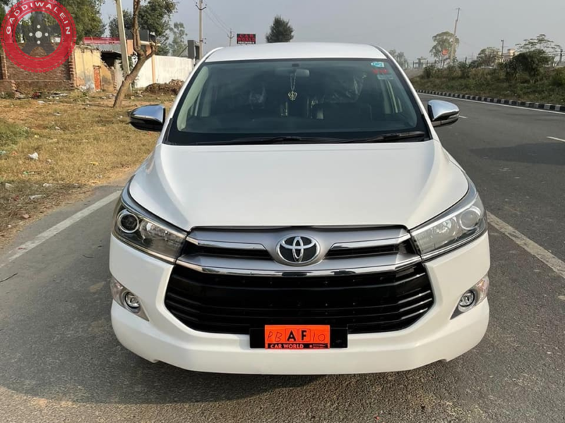 TOYOTA INNOVA CRYSTA Z📞7696367038