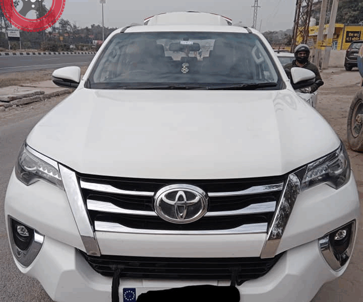 Fortuner 4#4 Auto 9781612134