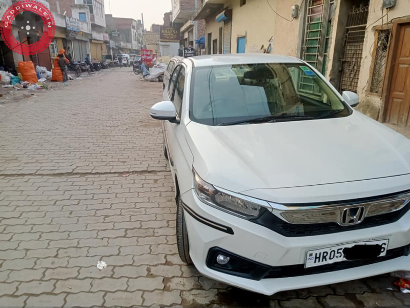 Honda amaze smt petrol  9896001369