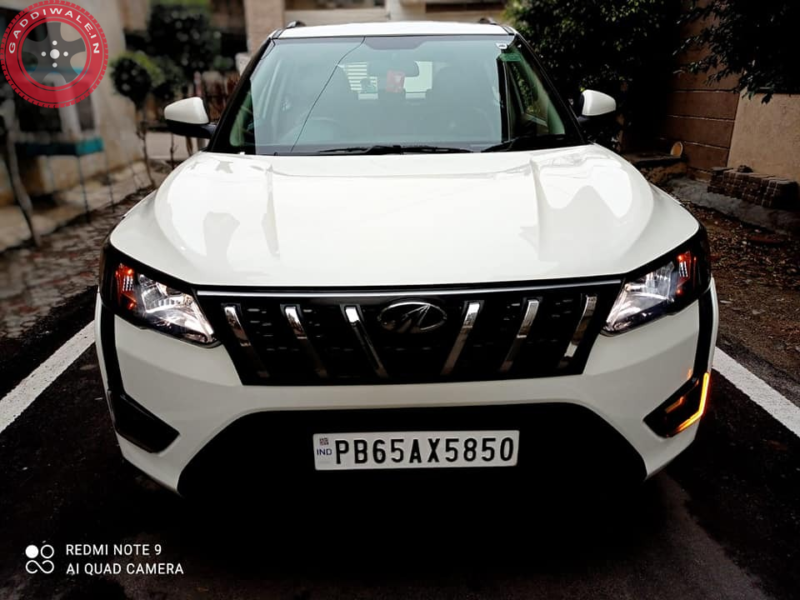 MAHINDRA XUV 3009915009347