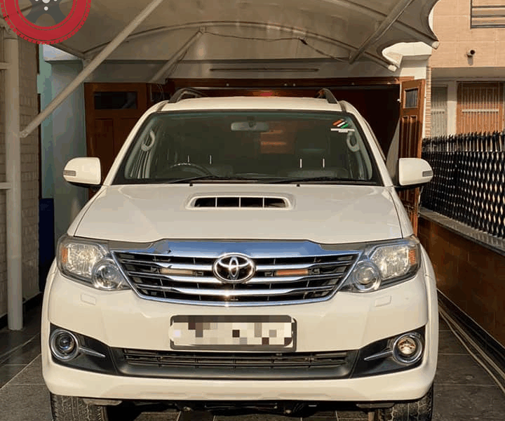 Fortuner 2016 automatic 4×4 9878948920