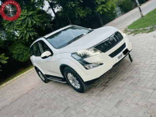XUV500 w10 9814851908