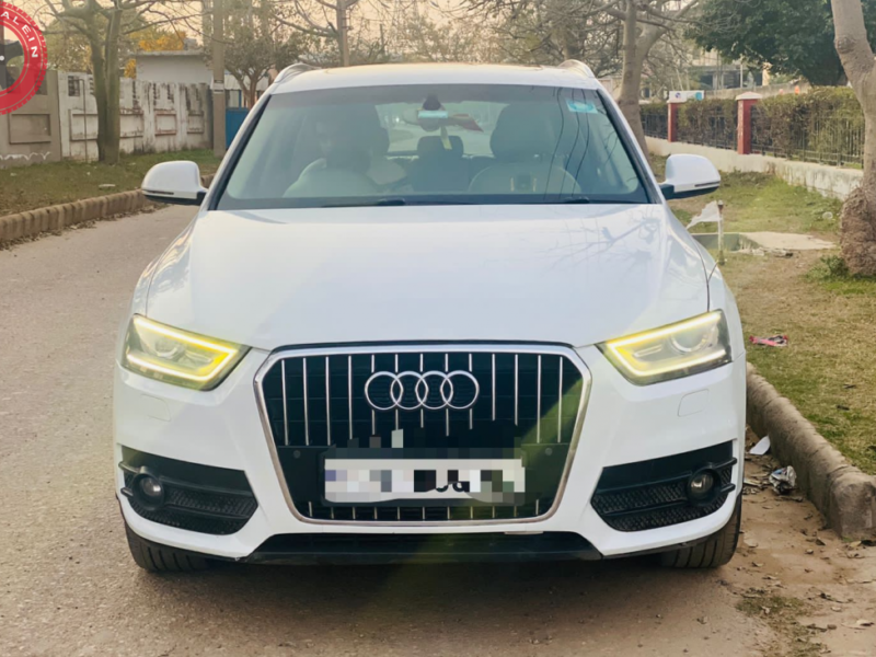 AUDI Q3 8283828688