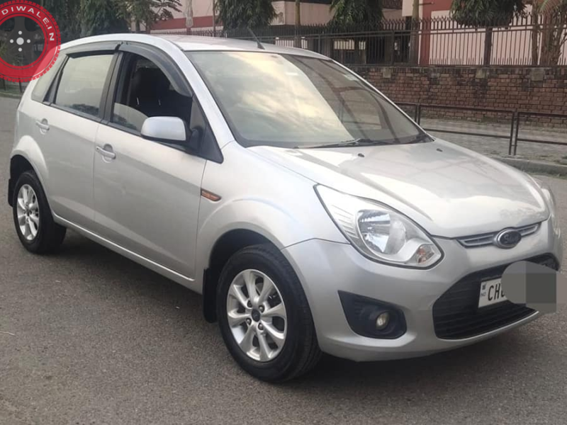 Ford Figo Zxi — 9855586335