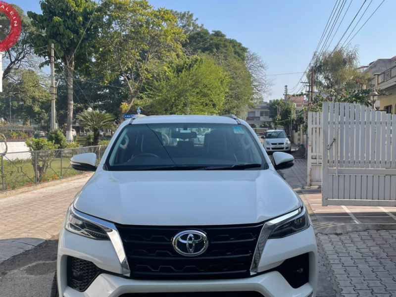 fortuner 4×2 automatic call 9501224700