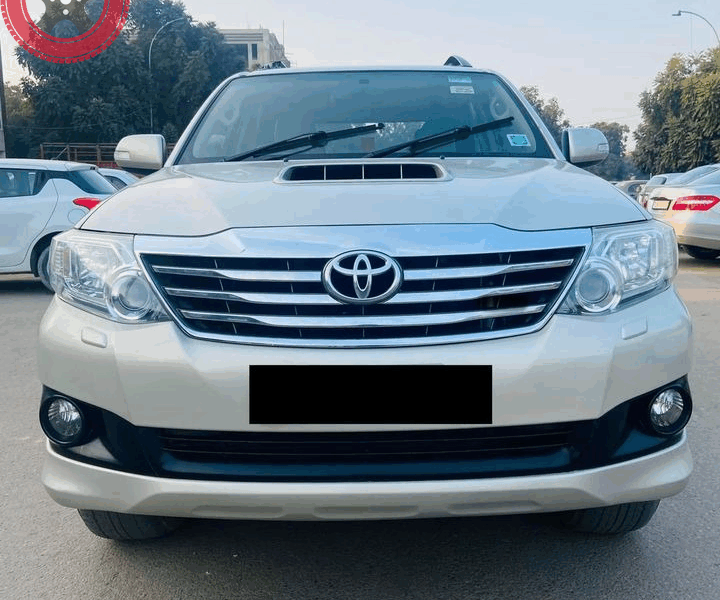 TOYOTA FORTUNER AUTOMATIC 4×2 9876666333