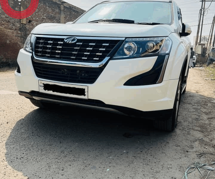Mahindra XUV500 W7   7017044700