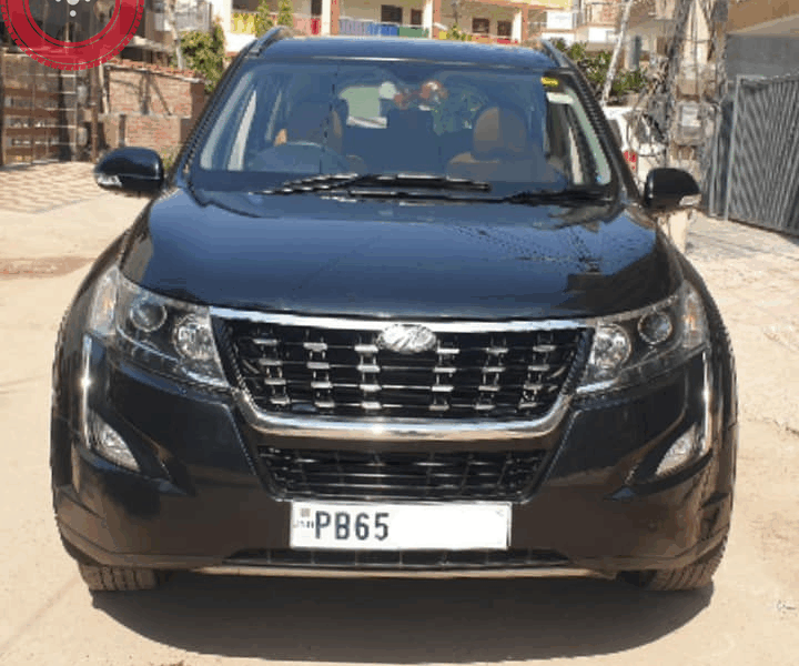 XUV 500 W9, 9988892404