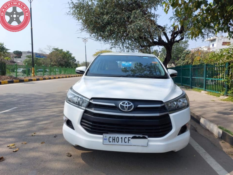 Toyota Innova crysta  8451020005