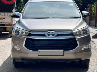 Toyota innova crysta Z auto