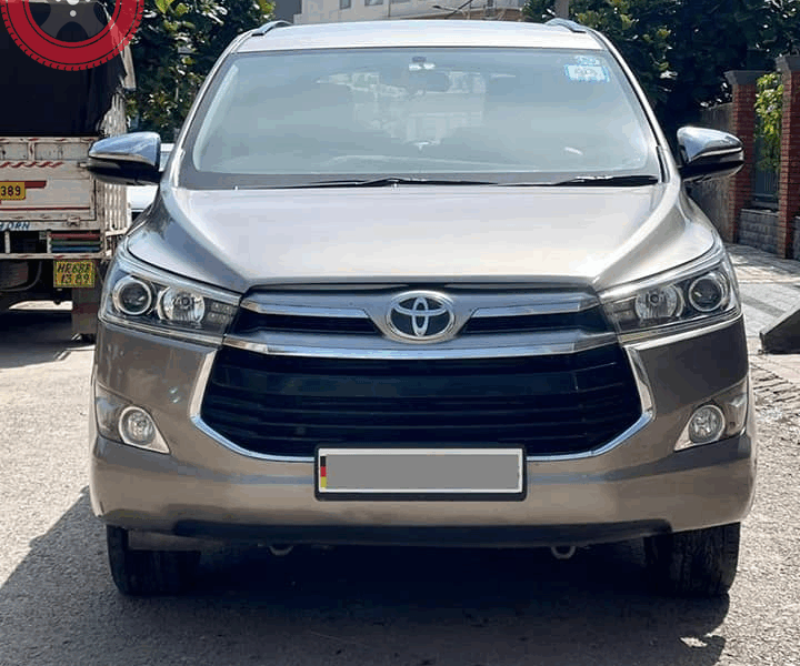 Toyota innova crysta Z auto