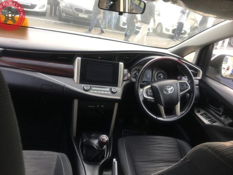 Toyota Innova Crysta 2.4 Manual V 2016