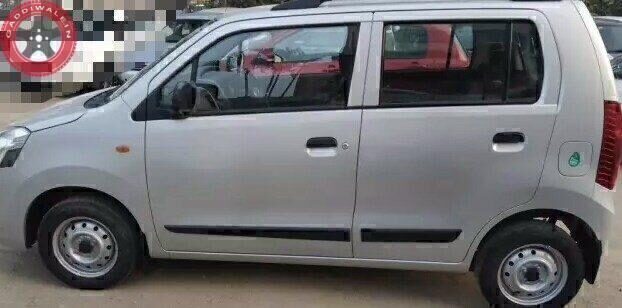 Wagon R lxi call 9501224700