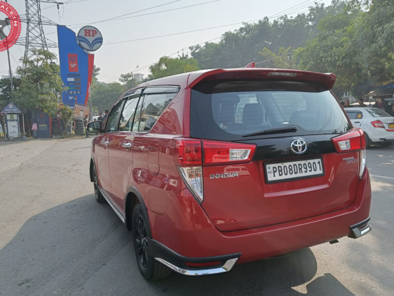 INNOVA CRYSTA CALL  9888555200
