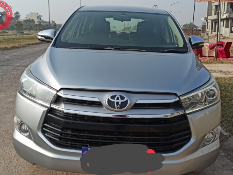 innova crysta call 9256677777